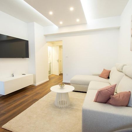 Apartman Valentina - Self Check In And Check Out Otočac Zewnętrze zdjęcie